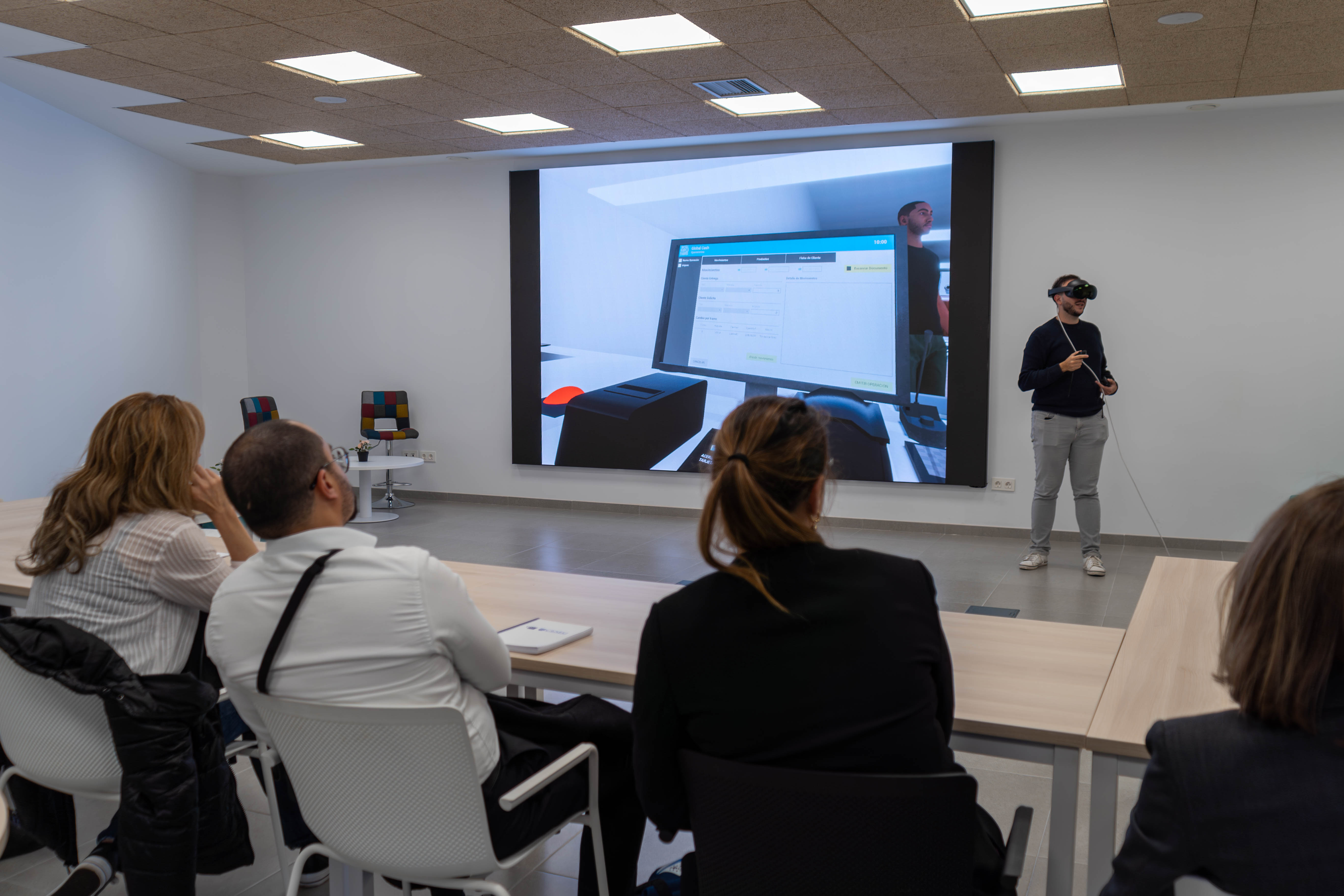 AIR Institute welcomes at its facilities students from the Research Centre for Global Governance of the University of Salamanca